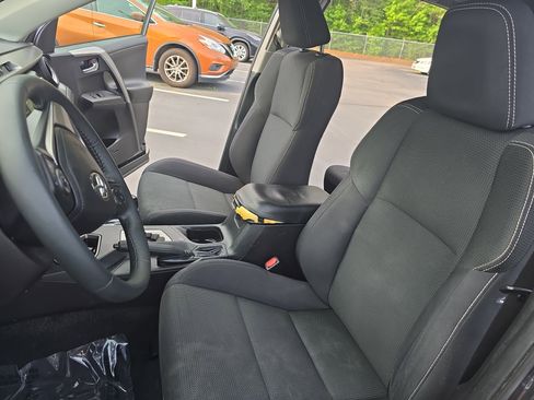 Used 2017 Toyota RAV4 XLE FWD image 15