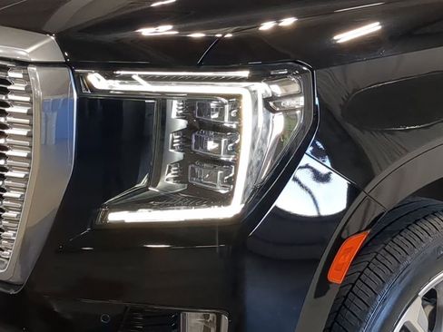 Used 2024 GMC Yukon Denali AWD/4WD image 11
