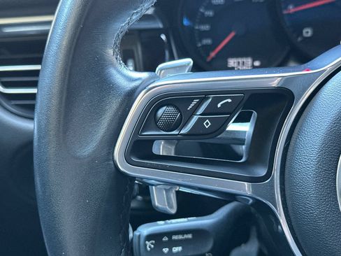 Used 2019 Porsche Macan AWD/4WD image 30