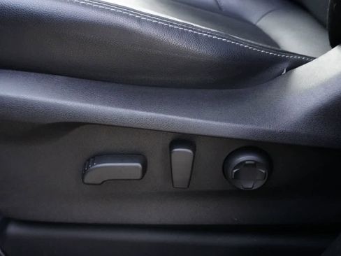 Certified 2023 Subaru Ascent Limited w/ Technology Package image 17