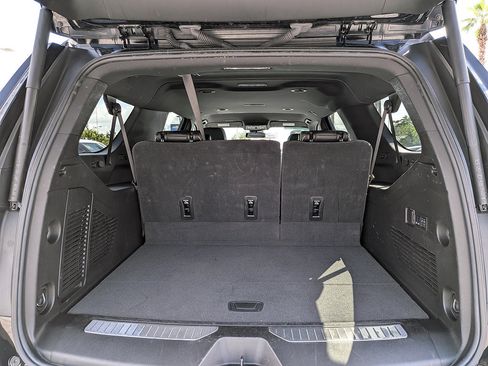 Certified 2025 Chevrolet Suburban Premier AWD/4WD image 12