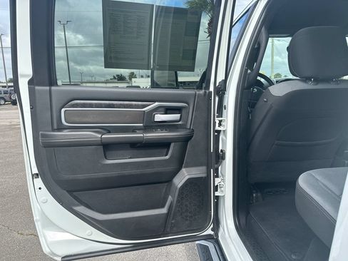 Used 2024 RAM 3500 Big Horn AWD/4WD image 12
