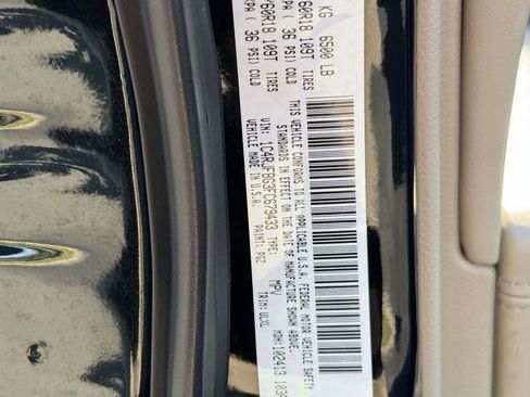 Used 2015 Jeep Grand Cherokee Limited image 30