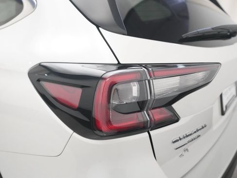 Certified 2024 Subaru Outback Premium AWD/4WD image 33