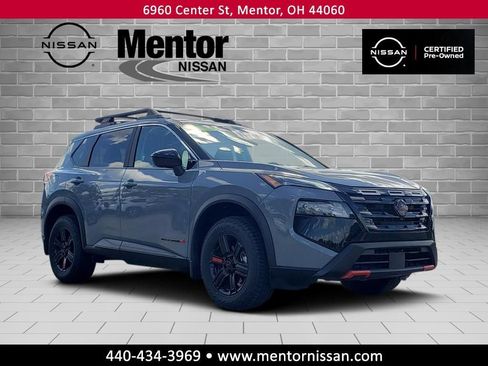 Certified 2025 Nissan Rogue SV AWD/4WD image 1
