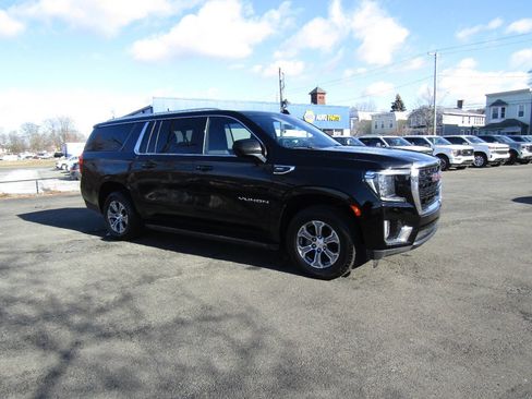 Used 2022 GMC Yukon XL SLE image 8