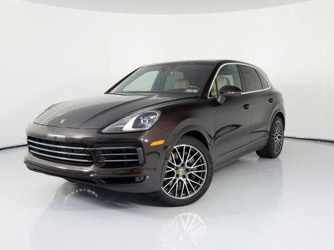 Certified 2022 Porsche Cayenne S image 6