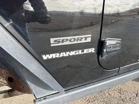 Used 2010 Jeep Wrangler Sport image 7