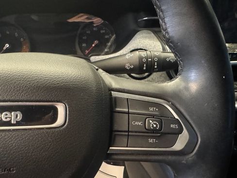 Used 2022 Jeep Compass Latitude AWD/4WD image 12
