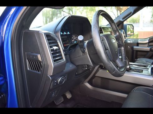 Used 2017 Ford F150 XLT w/ Equipment Group 302A Luxury AWD/4WD image 15