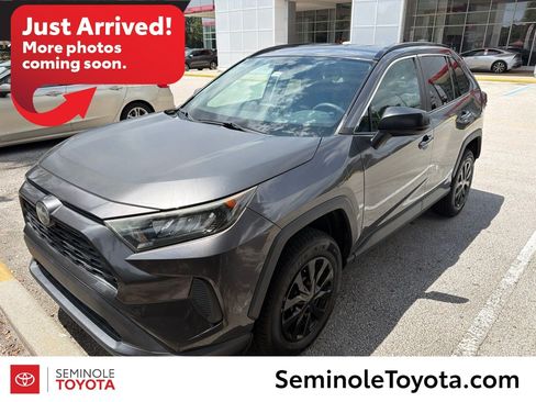 Used 2019 Toyota RAV4 LE FWD image 1