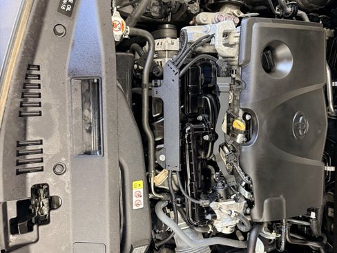 Used 2023 Toyota Camry SE FWD image 25