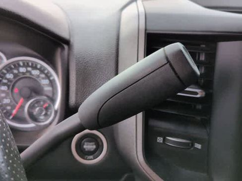 Used 2024 RAM 3500 Tradesman w/ Chrome Appearance Group AWD/4WD image 30