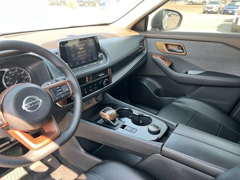 Used 2021 Nissan Rogue S AWD/4WD image 32