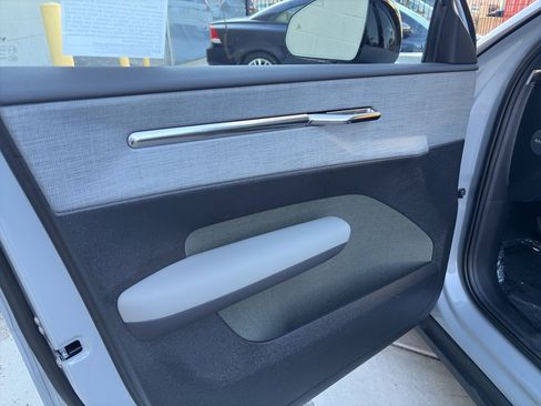 New 2026 Volvo EX30 Cross Country Ultra image 17