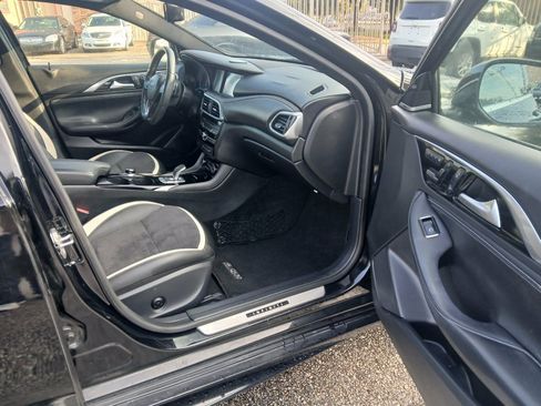 Used 2018 INFINITI QX30 Sport w/ Cargo Package FWD image 10