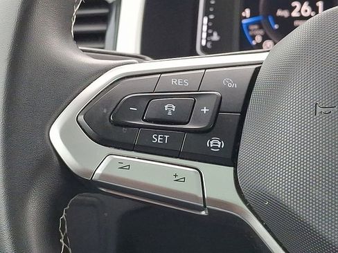 Used 2022 Volkswagen Atlas Cross Sport SE FWD image 21