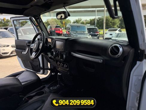 Used 2016 Jeep Wrangler Unlimited Rubicon AWD/4WD image 34