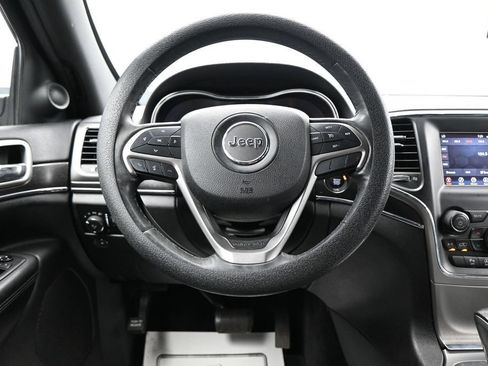 Used 2018 Jeep Grand Cherokee Limited AWD/4WD image 14