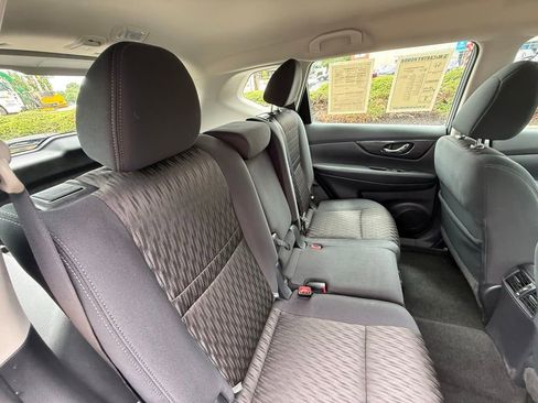 Used 2017 Nissan Rogue S AWD/4WD image 34