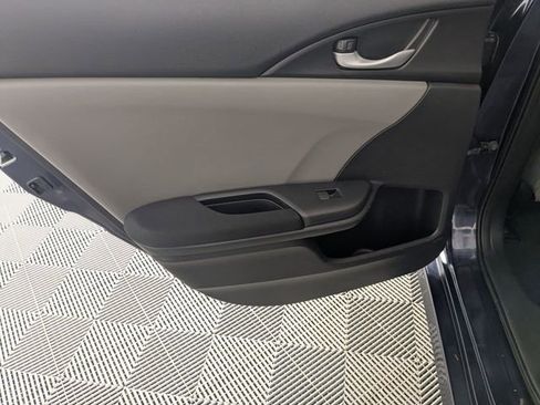 Used 2020 Honda Civic EX image 24