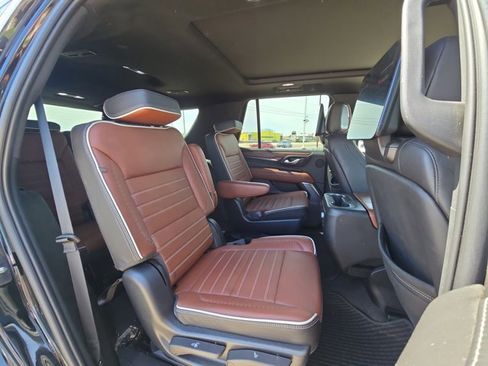 Used 2023 GMC Yukon Denali Ultimate image 20