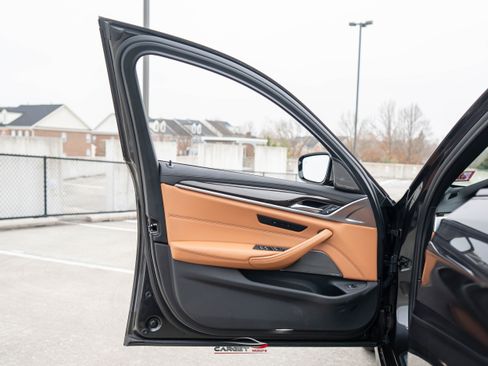 Used 2019 BMW M550i xDrive image 47