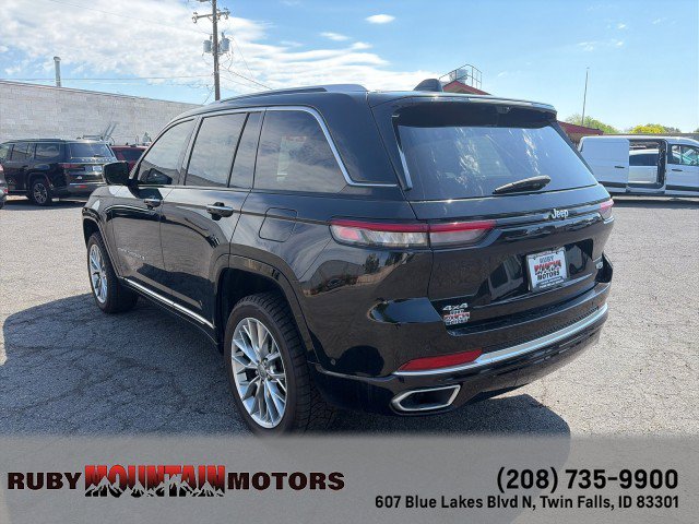 Used 2023 Jeep Grand Cherokee Summit w/ Adv Protech Group IV AWD/4WD image 5