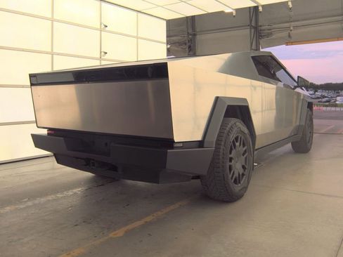 Used 2024 Tesla Cybertruck AWD Crew Cab image 13