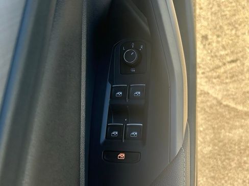 Used 2023 Volkswagen Jetta SE image 21