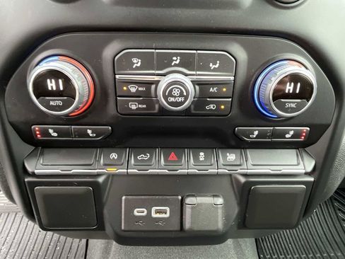 Used 2021 Chevrolet Silverado 1500 LT AWD/4WD image 17