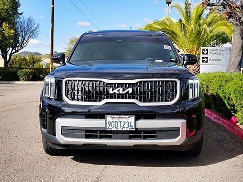 Used 2023 Kia Telluride EX w/ EX Captain's Chair Package image 5