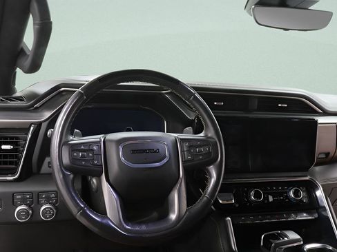 Used 2024 GMC Sierra 1500 Denali Ultimate image 9