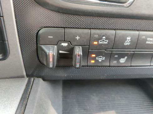 Used 2016 RAM 1500 Rebel w/ Luxury Group image 33