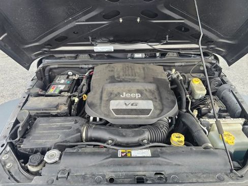 Used 2016 Jeep Wrangler Unlimited Sport w/ Quick Order Package 24S AWD/4WD image 23