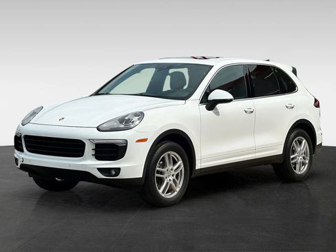 Used 2016 Porsche Cayenne AWD/4WD image 3