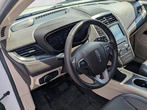 Used 2017 Lincoln MKC Reserve FWD image 10