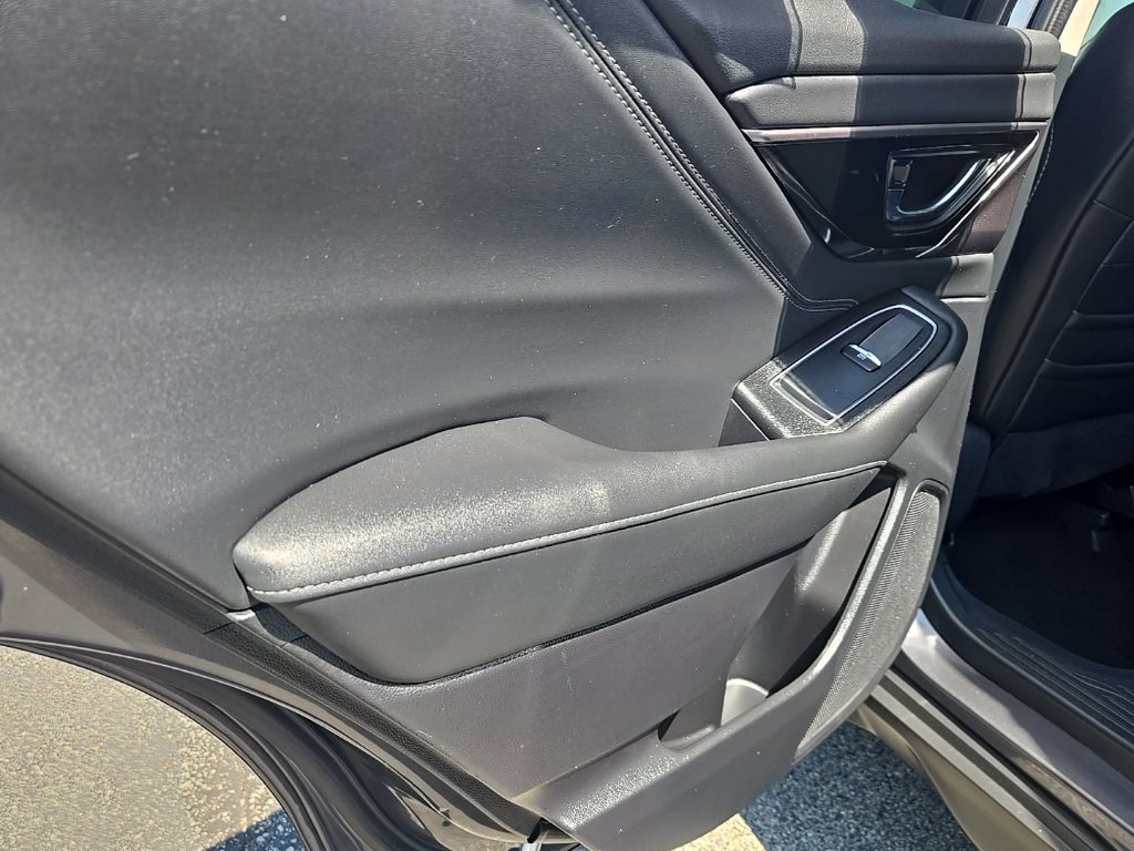 Used 2024 Subaru Outback Limited AWD/4WD image 38