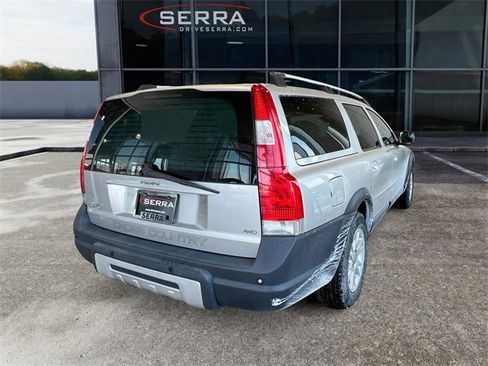 Used 2014 Toyota RAV4 XLE image 4