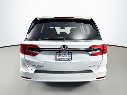 Used 2022 Honda Odyssey Elite image 7