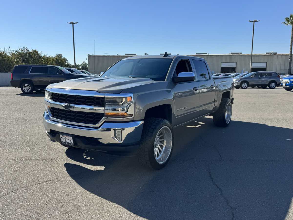 Used 2017 Chevrolet Silverado 1500 LT w/ All Star Edition RWD image 5