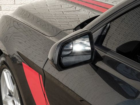 Used 2017 Ford Mustang Coupe image 36