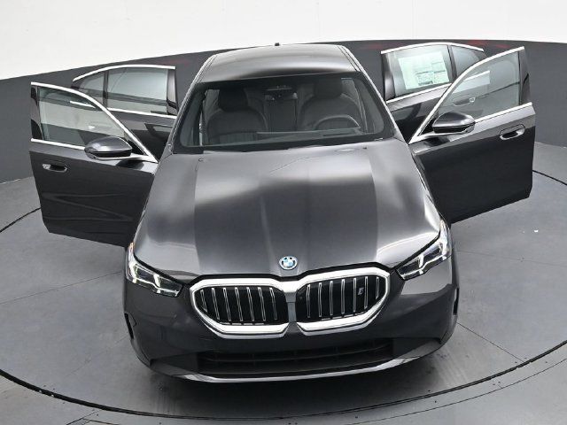 New 2026 BMW i5 eDrive40 AWD/4WD image 42