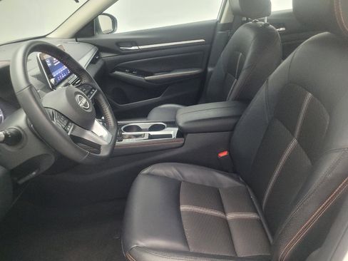 Used 2025 Nissan Altima 2.5 SR FWD image 17