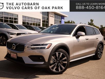 New 2025 Volvo V60 B5 Cross Country Ultra w/ Climate Package