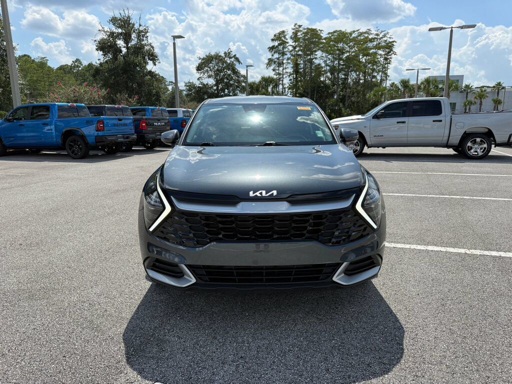 Used 2025 Kia Sportage EX FWD image 8