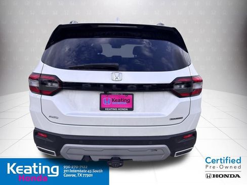 Used 2025 Honda Pilot Touring image 8