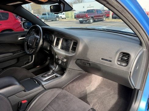 Used 2018 Dodge Charger R/T image 21