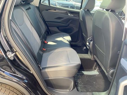 New 2025 Volkswagen Tiguan SE AWD/4WD image 53
