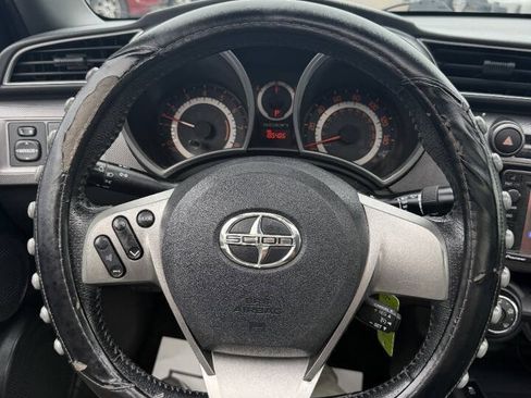 Used 2014 Scion tC FWD image 8